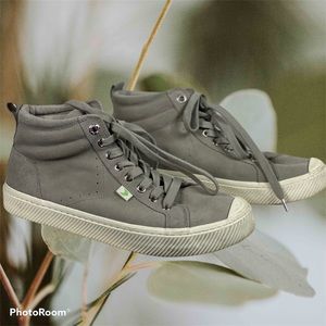 Cariuma OCA HIGH Suede Men’s Size US 8 | Women 9.5
